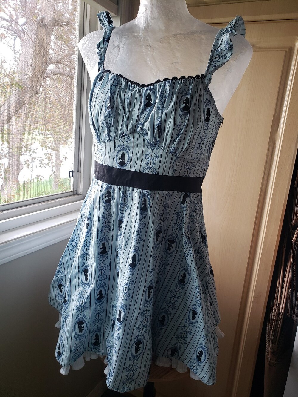 Disney Alice And Wonderland Ruffle Back Cosplay Dress